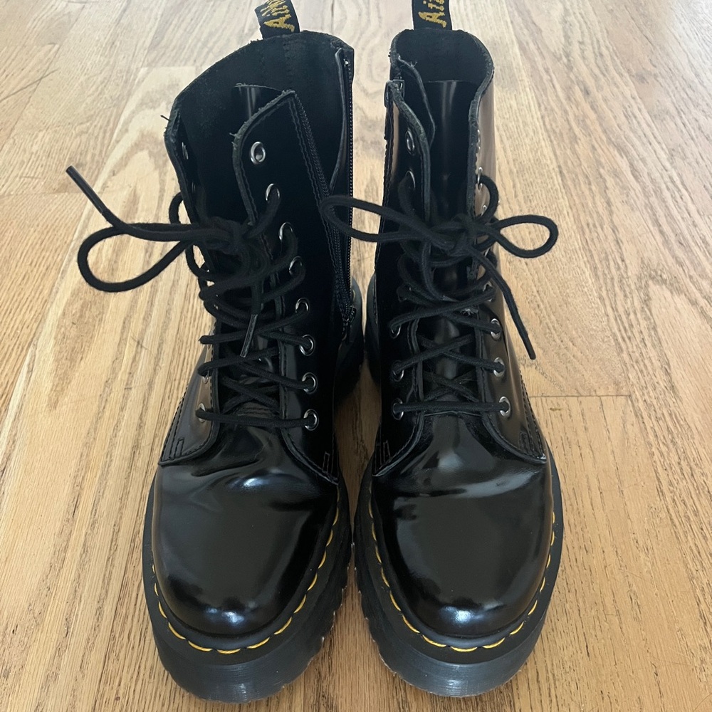 Sold！Dr. Martens Black Jadon Platform Boots